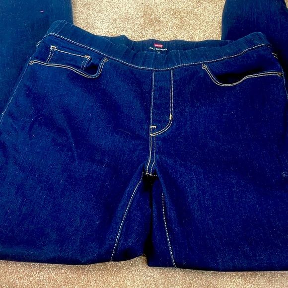 Never worn - Picture 1 of 3